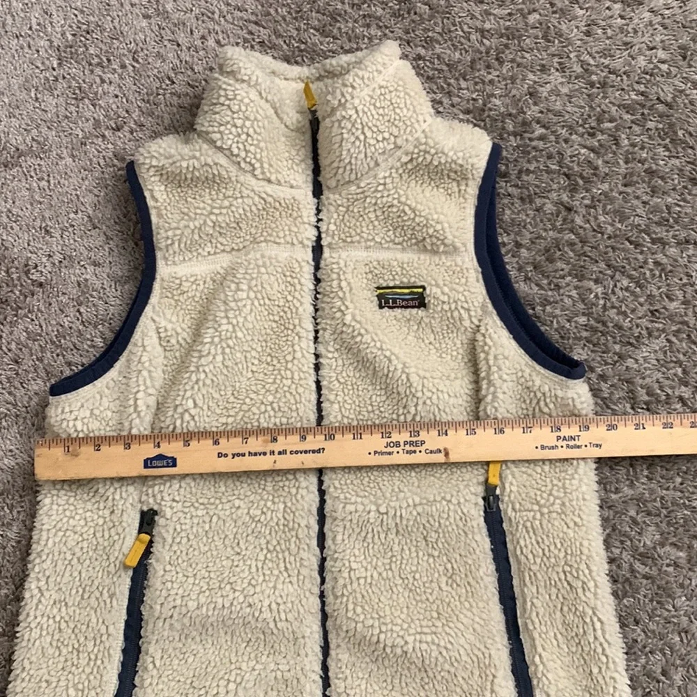 LL Bean fuzzy vest - Picture 8 of 8